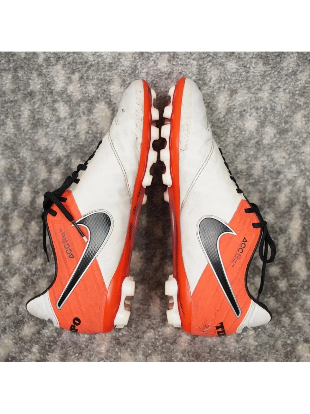 Nike Tiempo Legend IV Women's 11.5 White / Bright Crimson / Black Football